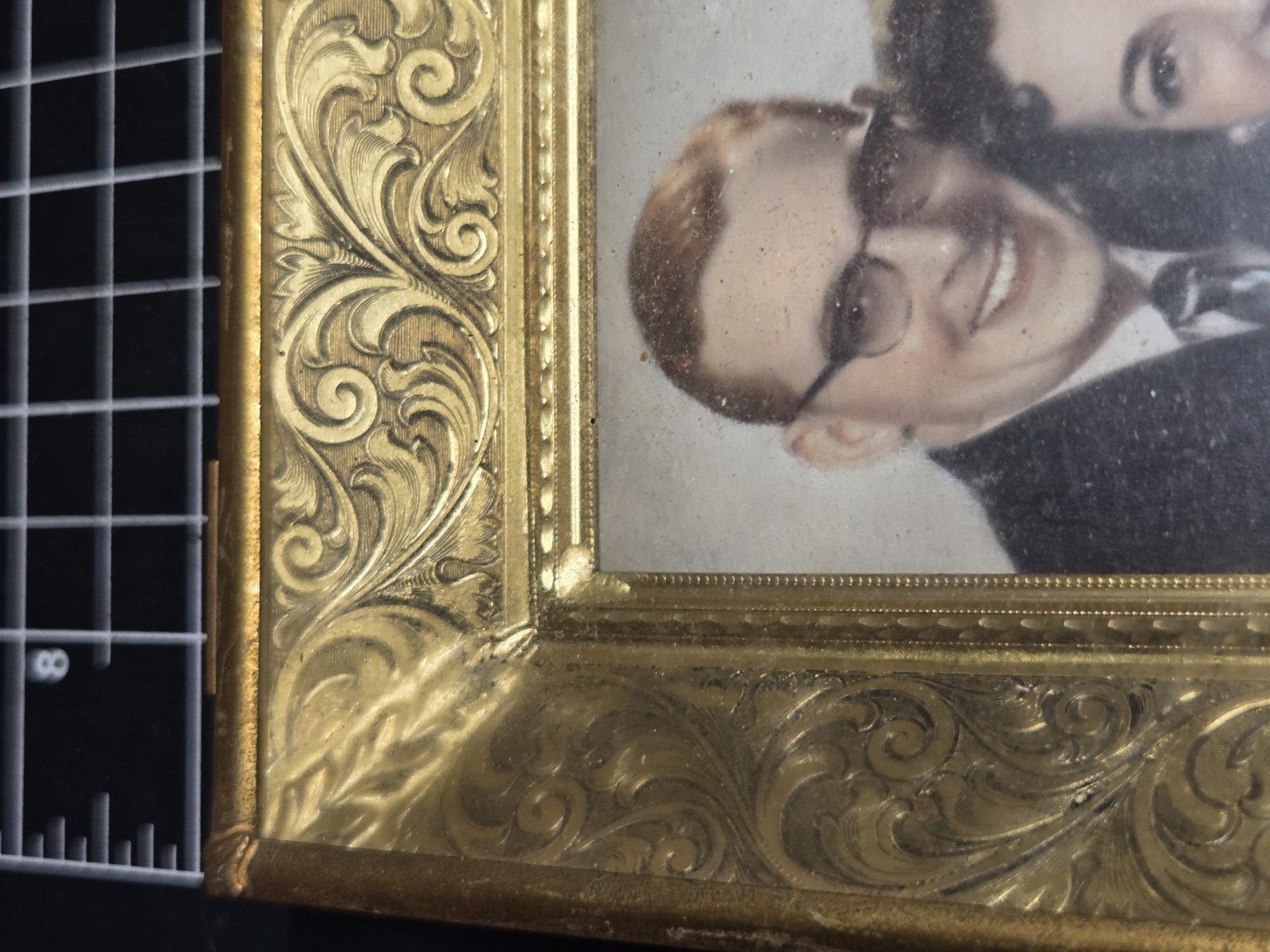 Vtg ornate brass picture frame etched engraved minature portrait gold Scharling