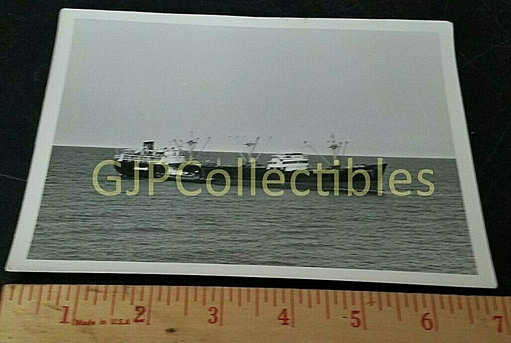 B/W SHIP OCEAN LINER BOAT photo #HELP IDENTIFY this ship 