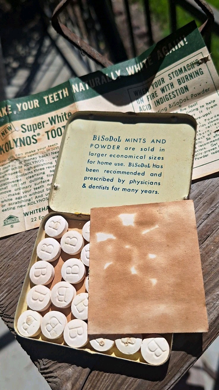 Vintage BiSoDoL Mints Tin w/ 27 Original Tablets, Insert & Pamphlet,Complete Set Vintage BiSoDoL Mints Tin w/ 27 Original Tablets, Insert & Pamphlet,Complete Set