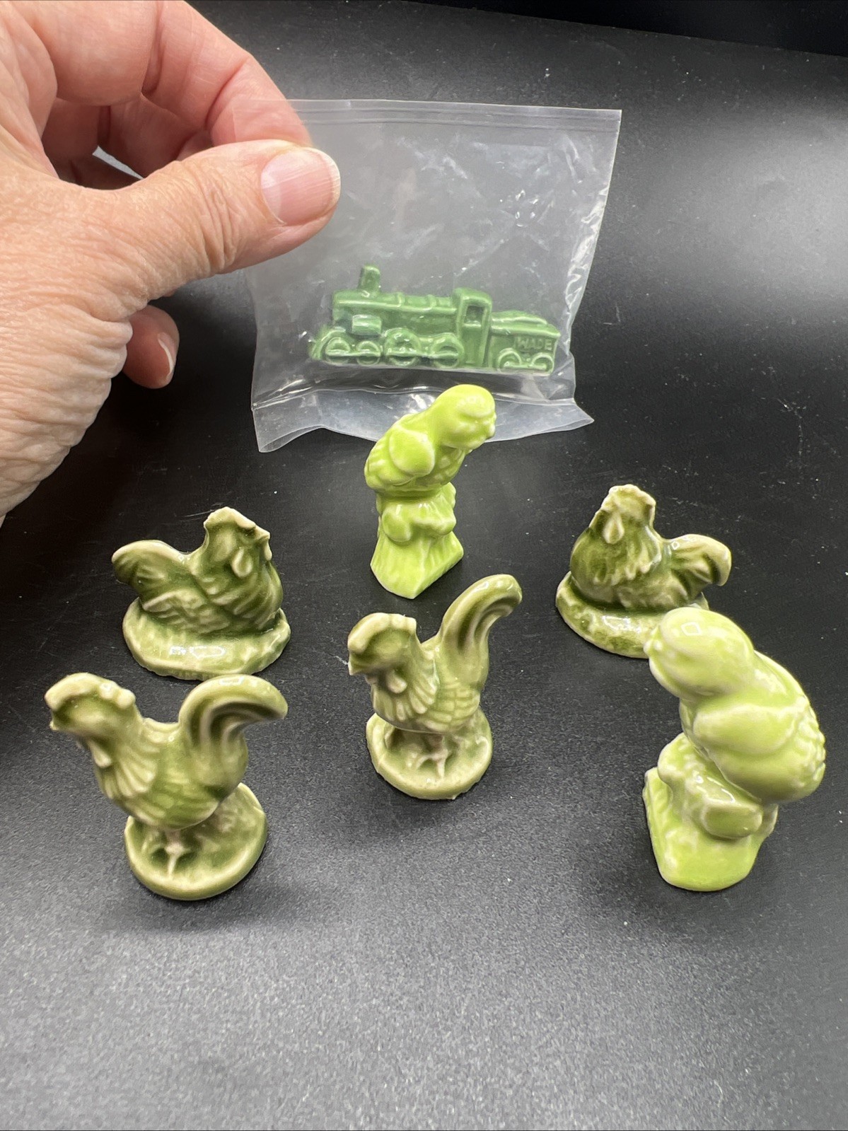 Wade England Figurines Lot Of 7 All Green Parrots Chickens Train Wade England Figurines Lot Of 7 All Green Parrots Chickens Train
