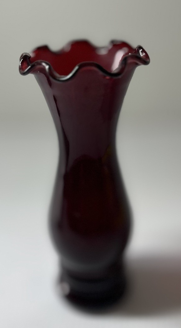 Vintage MCM Anchor Hocking Royal Ruby Red Glass Bud Vase Ruffled Top 6” SALE Vintage MCM Anchor Hocking Royal Ruby Red Glass Bud Vase Ruffled Top 6” SALE