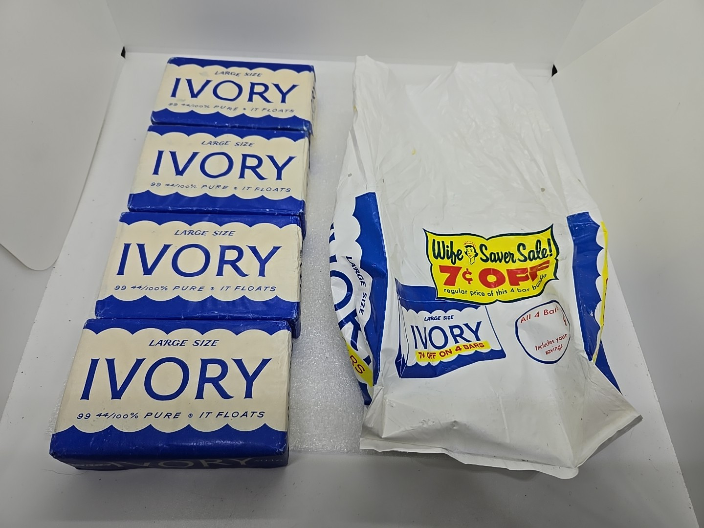 HTF Vtg 1940\'s 4 Ivory Large Size Bar Soap in 7 Cent Off Wife Saver Sale Bag NOS