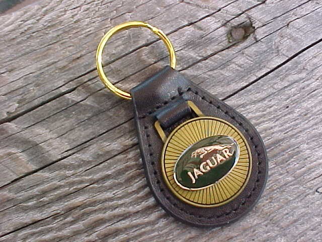 JAGUAR ANTIQUE GOLD LEATHER KEY FOB NOS Hi-QUALITY CLASSY KEY HOLDER JAGUAR ANTIQUE GOLD LEATHER KEY FOB NOS Hi-QUALITY CLASSY KEY HOLDER