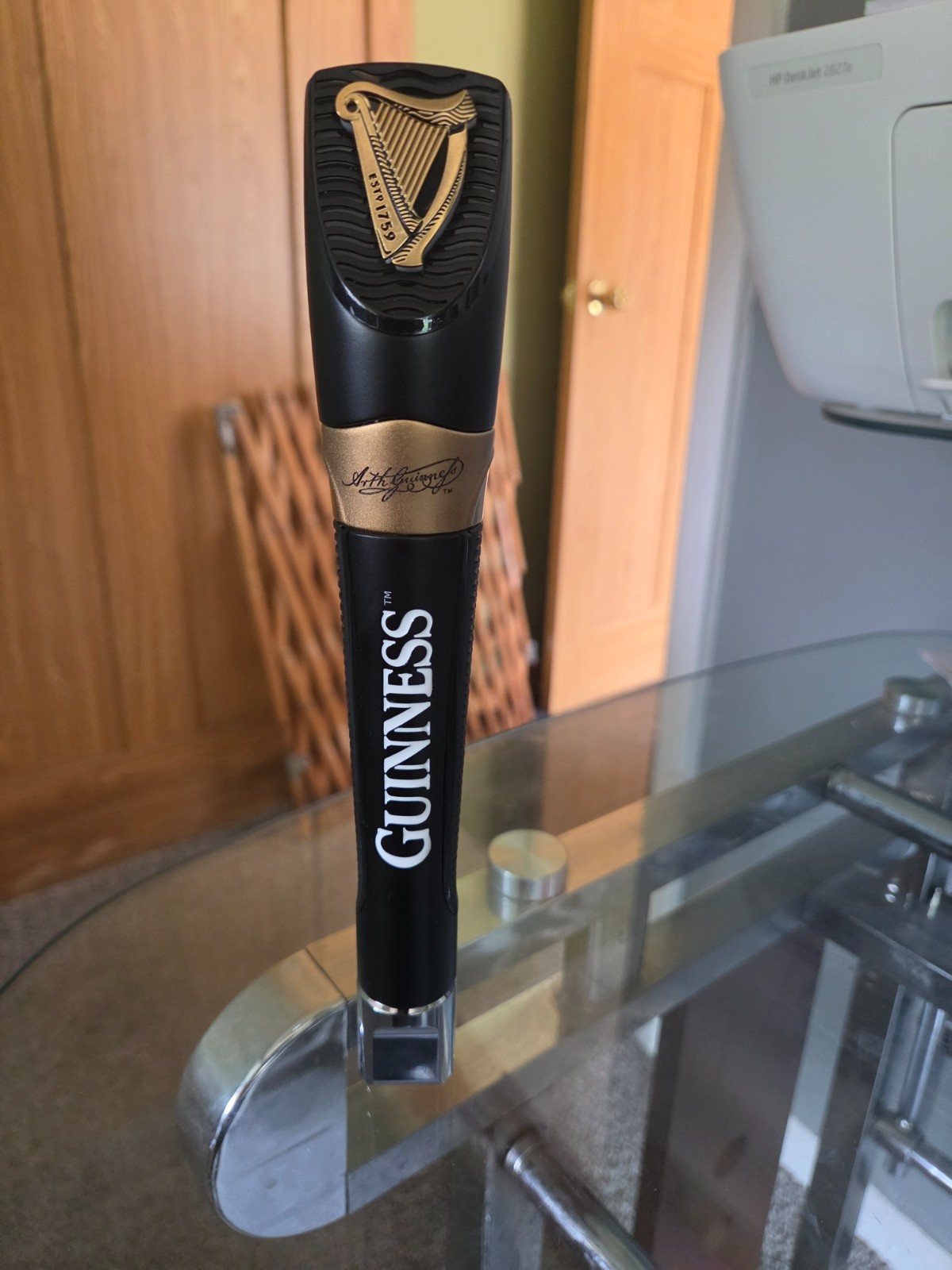 GUINNESS BEER TAP HANDLE GOLD ACCENTS  NICE.NEW IN BOX ☘️  ☘️☘️☘️☘️