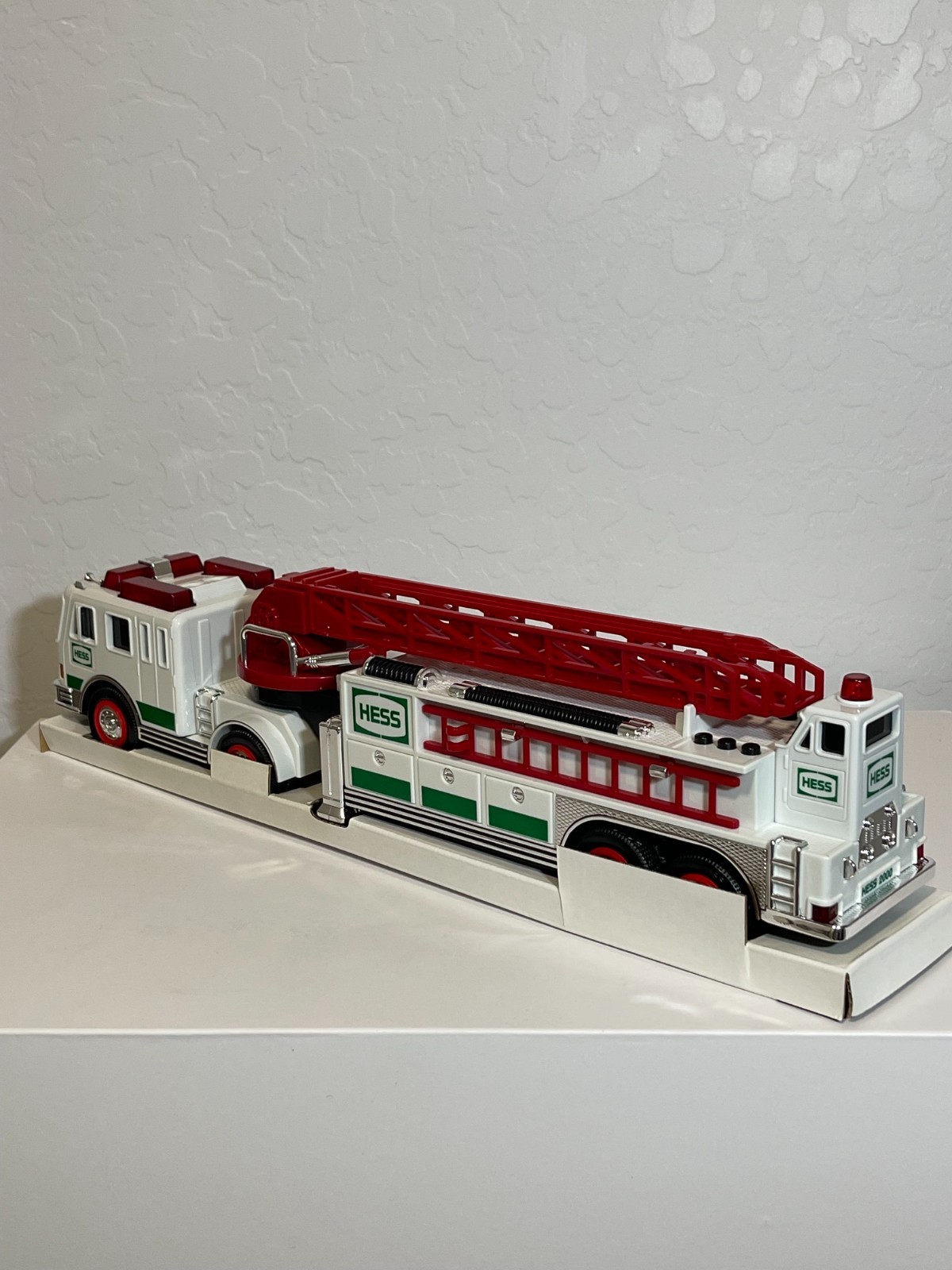2000 Hess Fire Truck With Box -BRAND NEW