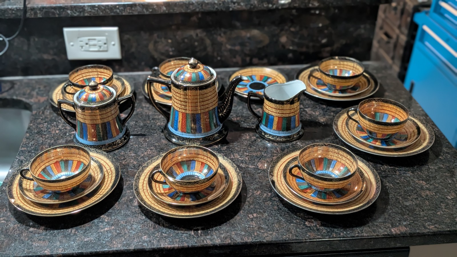 Vintage Takito Thousand Faces Porcelain Tea Set 24pc Teapot Sugar Creamer 7 Trio