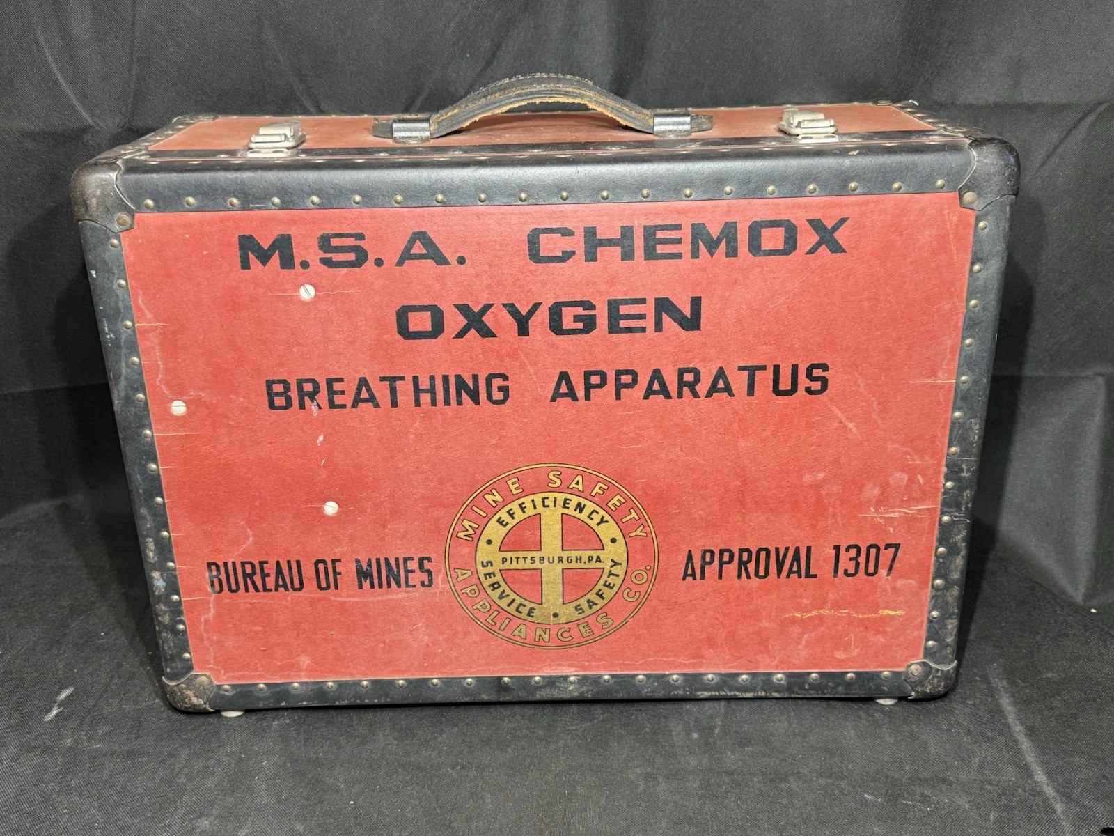Vintage M.S.A CHEMOX OXYGEN Breathing Apparatus, Bureau of Mines, Complete NEW Vintage M.S.A CHEMOX OXYGEN Breathing Apparatus, Bureau of Mines, Complete NEW