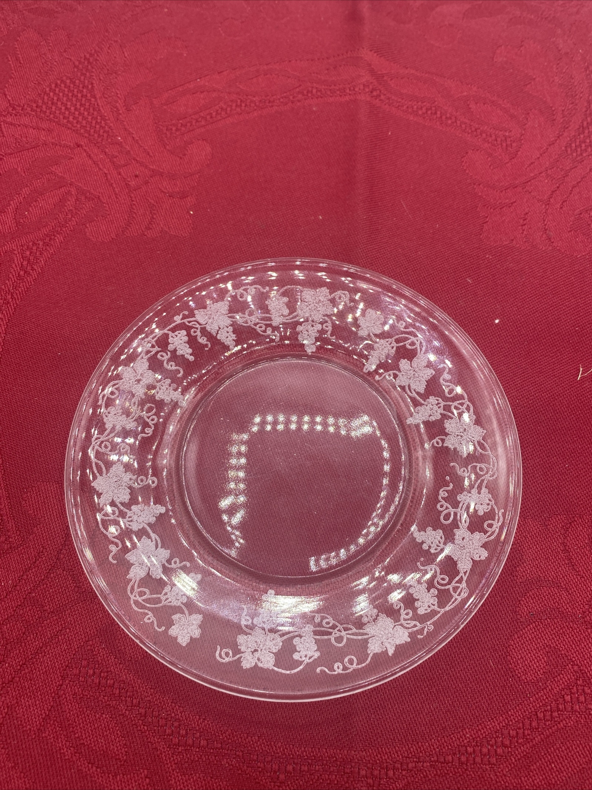 Vitnage Glass Etched Engraved Grape Vine Pattern Plate 5” Vitnage Glass Etched Engraved Grape Vine Pattern Plate 5”