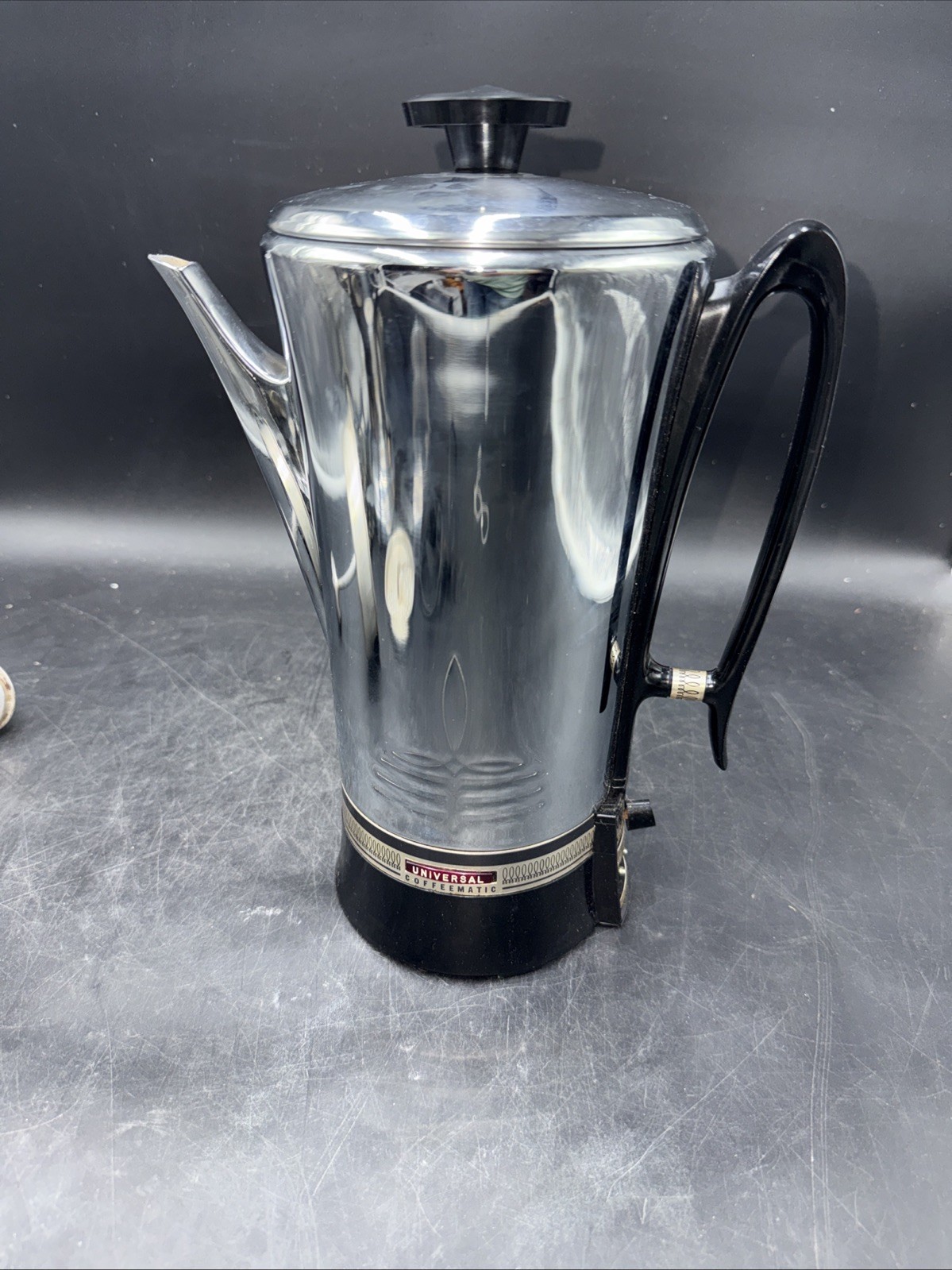 Vintage ☕️Universal C-4531 Coffeematic Chrome Coffee Percolator Collectible