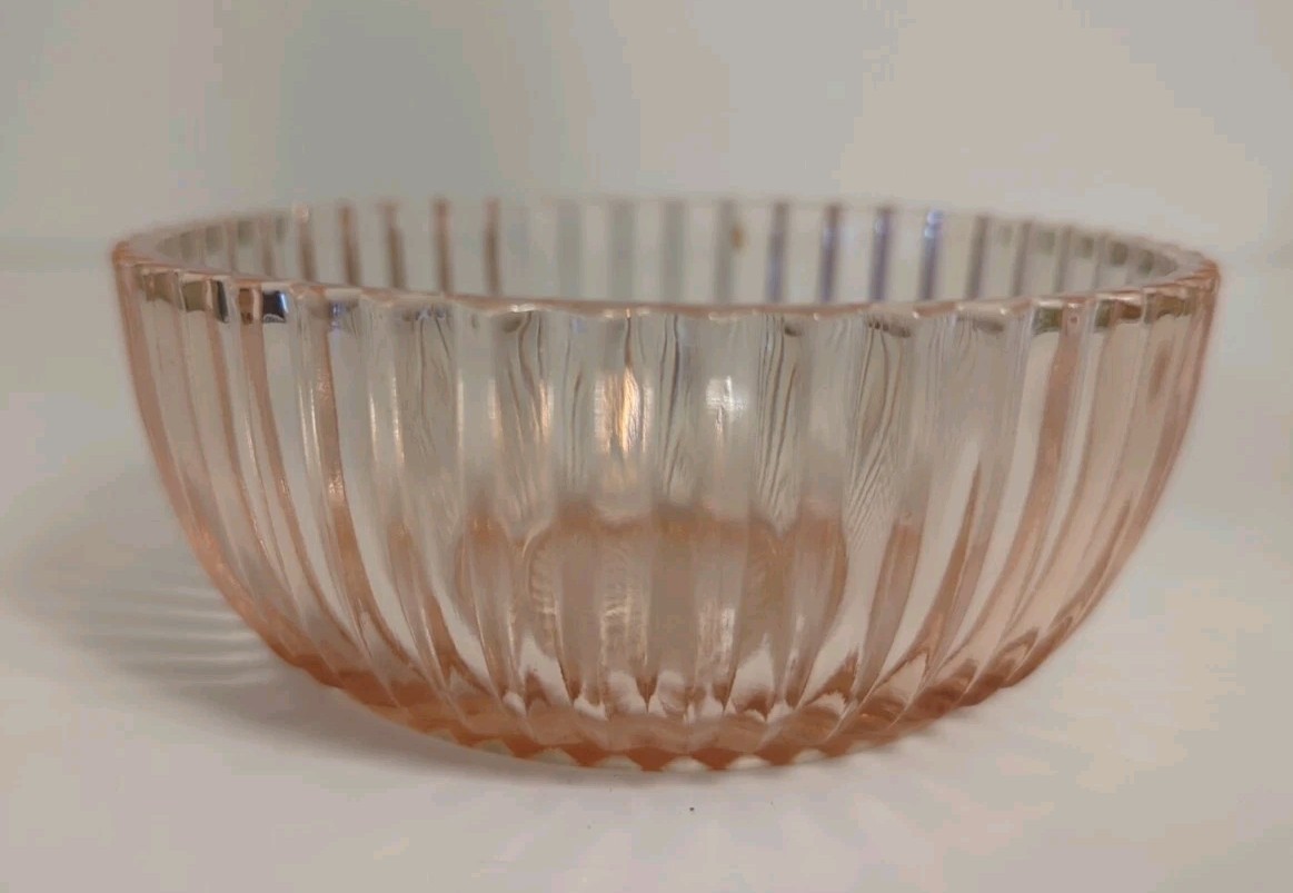 Anchor Hocking Queen Mary 1930\'s Pink Berry Bowl