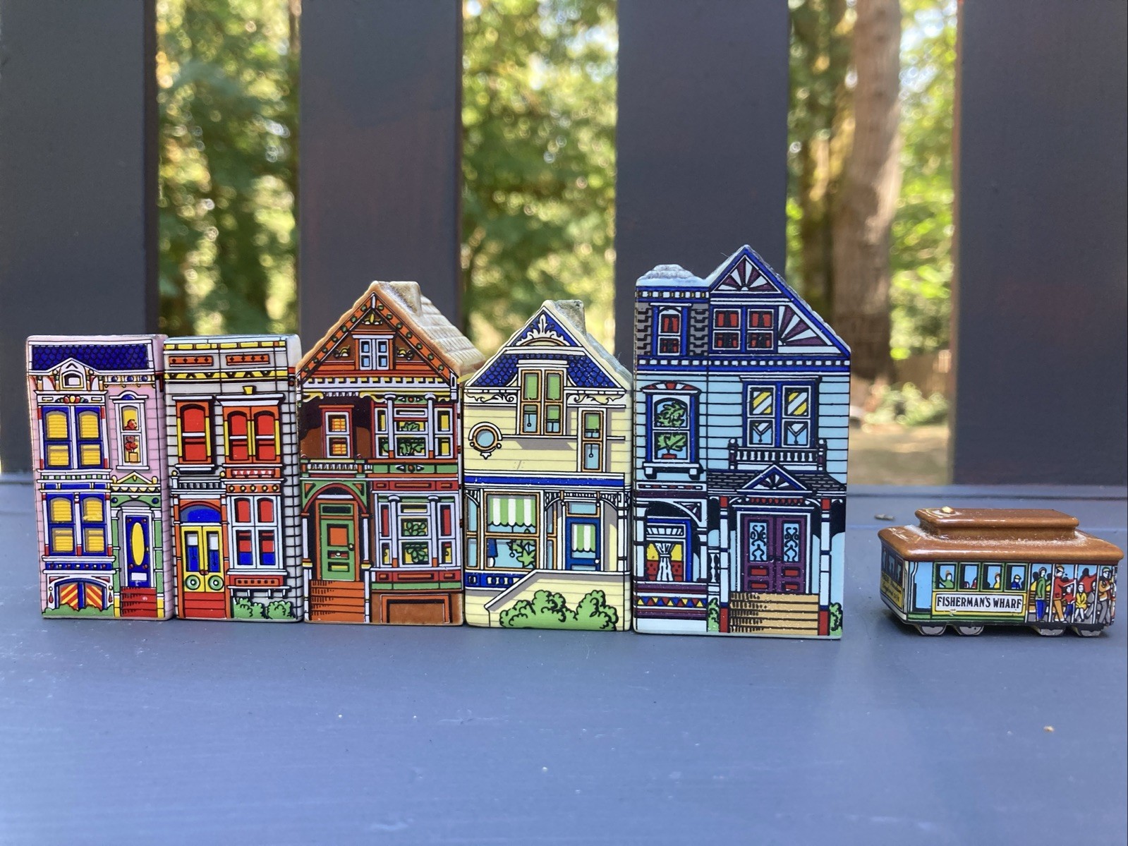 Complete 6-Piece Vintage Wade Mini-Mansions San Francisco Painted Ladies Porcela