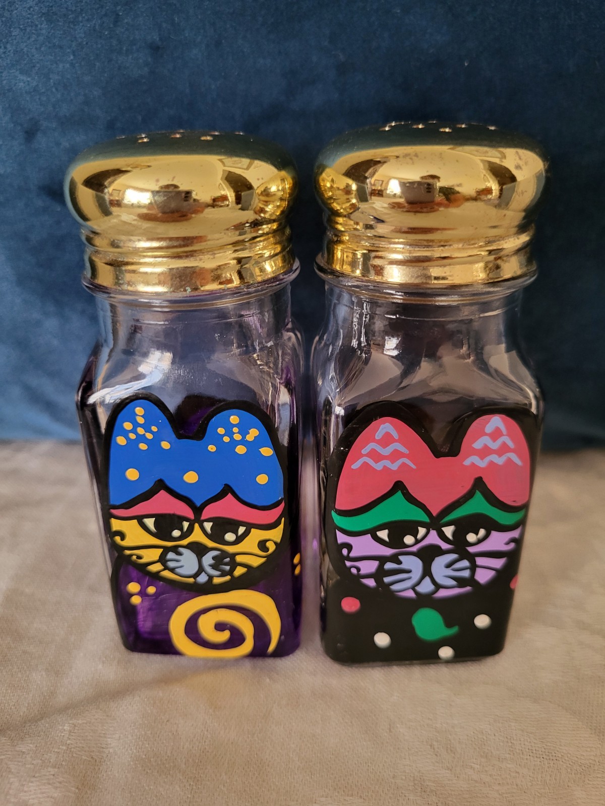 Vintage handpainted Laurel Burch style cats glass salt & pepper shakers