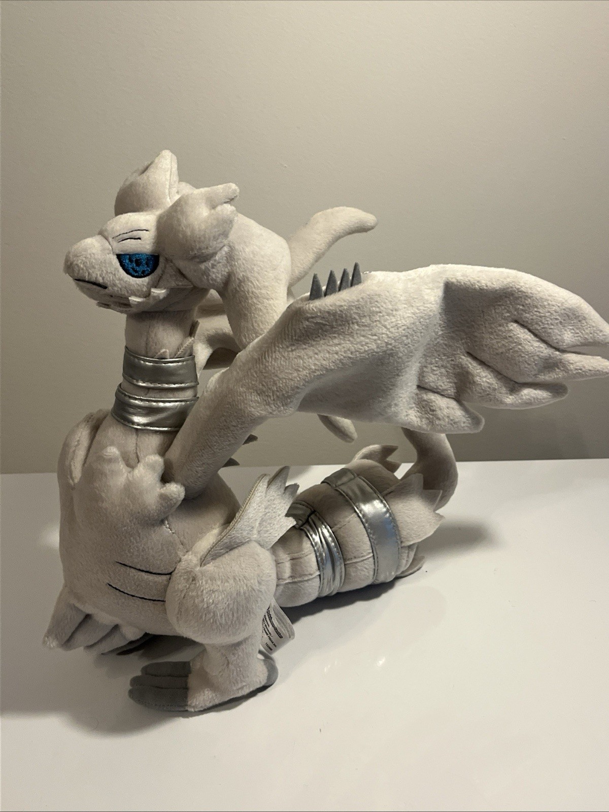 Pokémon Reshiram 2011 Official Authentic Pokemon Center Plush Large 12\