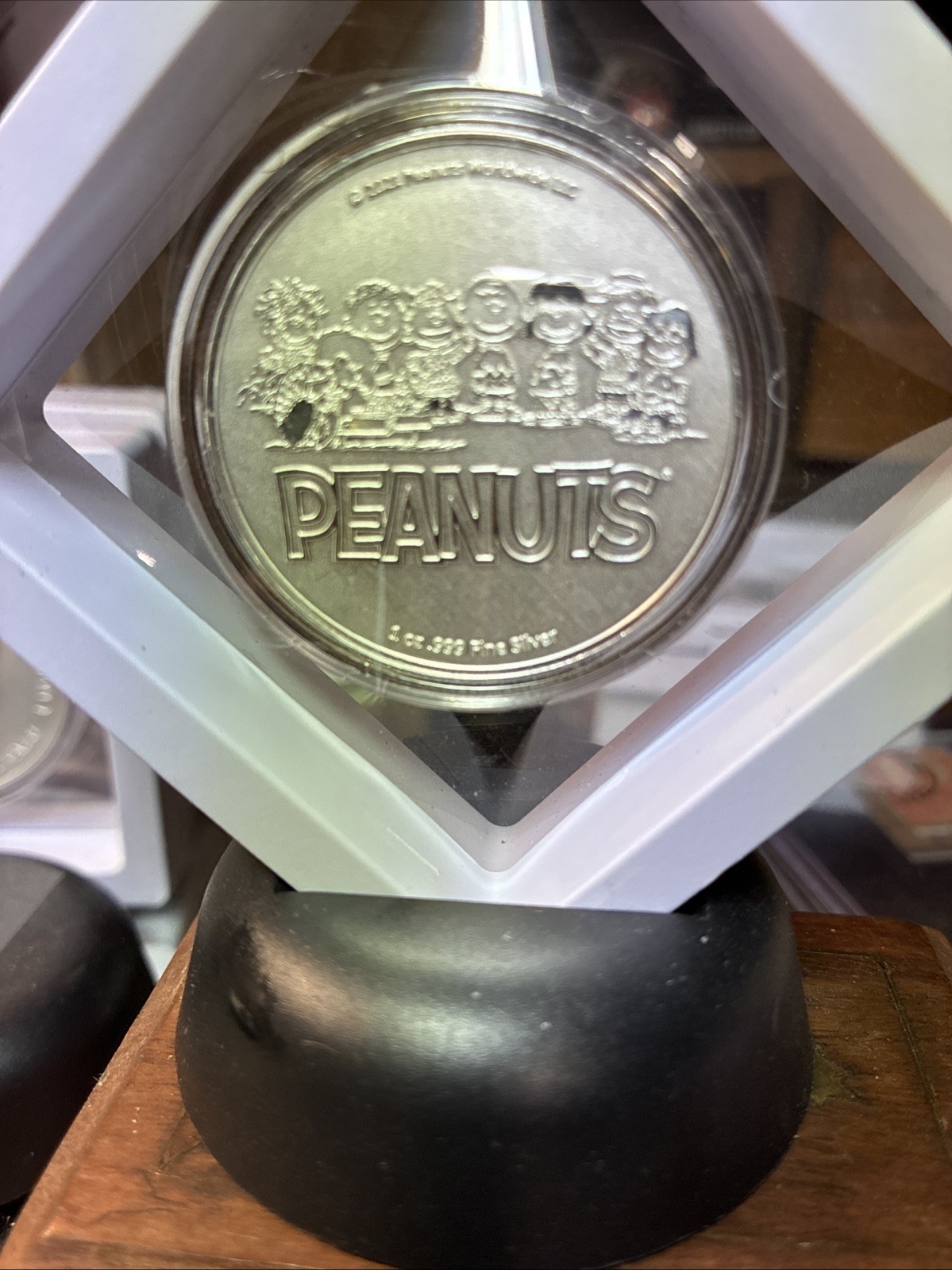 Peanuts Gang Silver Coin One Ounce In Floating Frame