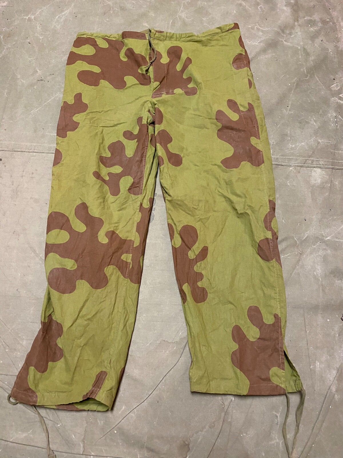 WWII SOVIET RUSSIAN AMEBA SPRING CAMO COMBAT FIELD OVER TROUSERS-SIZE 1, 30-36W
