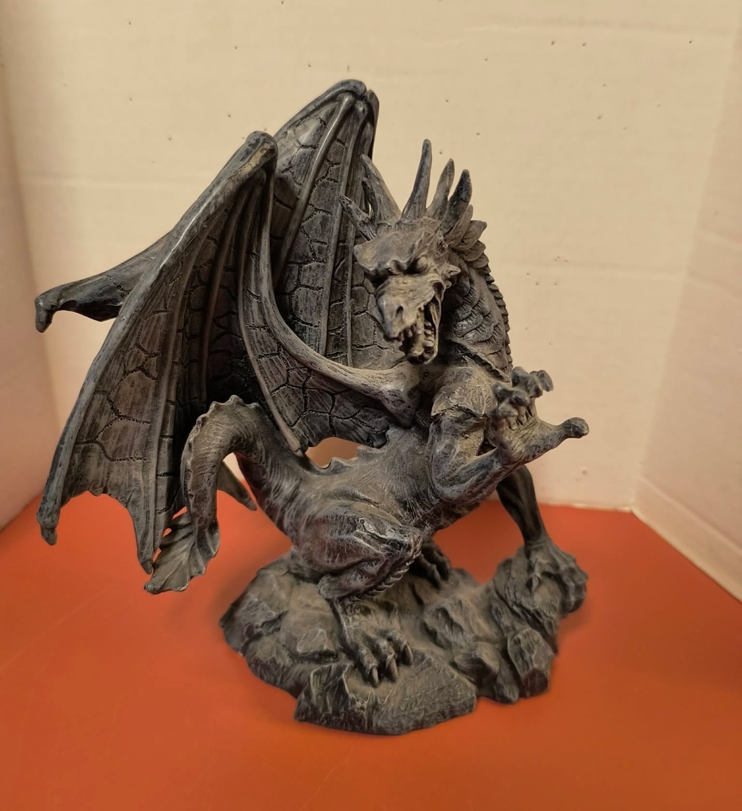 VTG RESIN? DRAGON FIGURINE/ Gothic Midieval Fantasy - 8.5