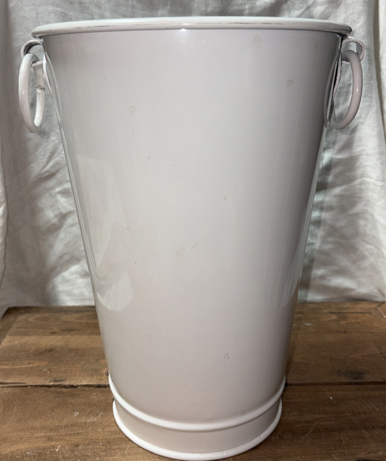 Vintage Style White Enamelware Flower Bucket Cooler Pail handles 10.5\ Vintage Style White Enamelware Flower Bucket Cooler Pail handles 10.5\