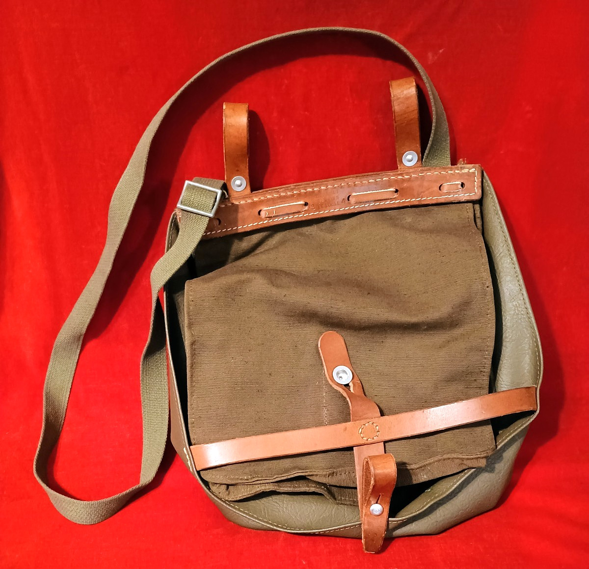 RARE Authentic 1984 Swiss Army Bread Bag - Mint Condition Vinyl & Leather Pouch