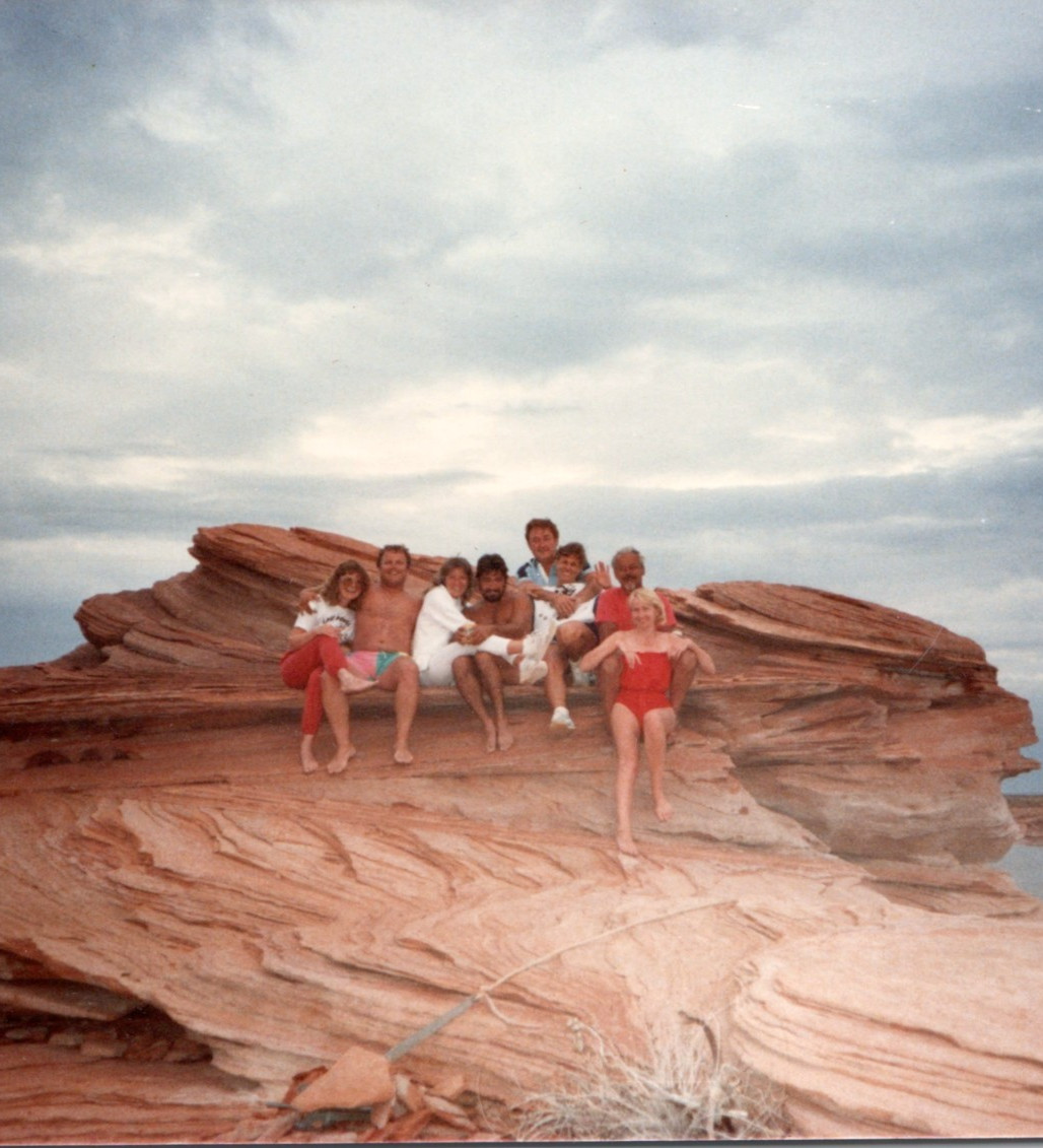 Vtg 1990s Found Photo Friends Lake Powell Swimming Hole Snapshot