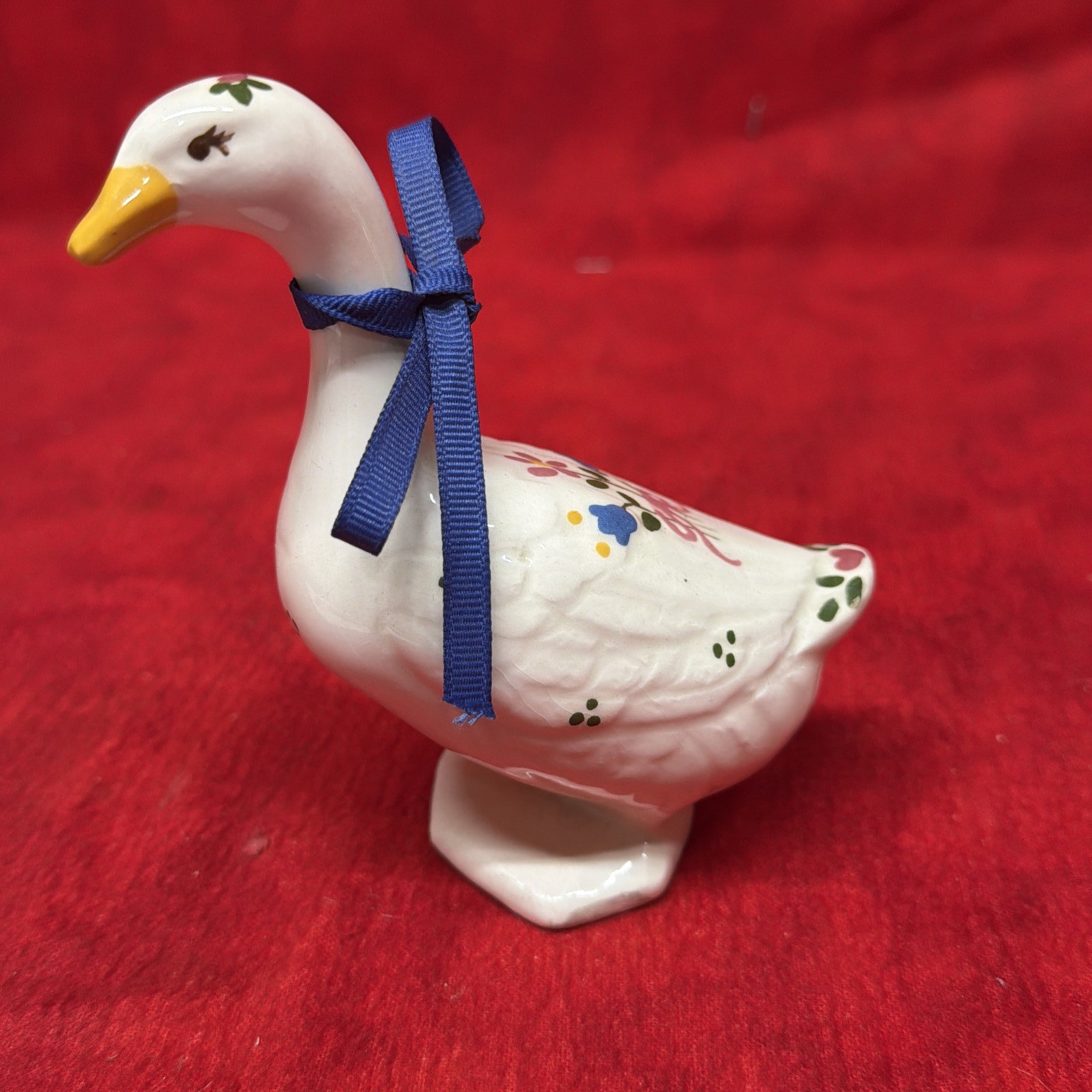 VINTAGE CERAMIC GOOSE FIGURINE (t74)