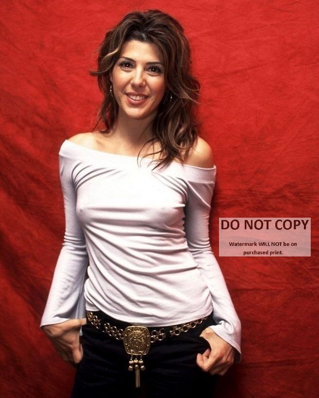 ACTRESS MARISA TOMEI - 8X10 PUBLICITY PHOTO (RT-338)