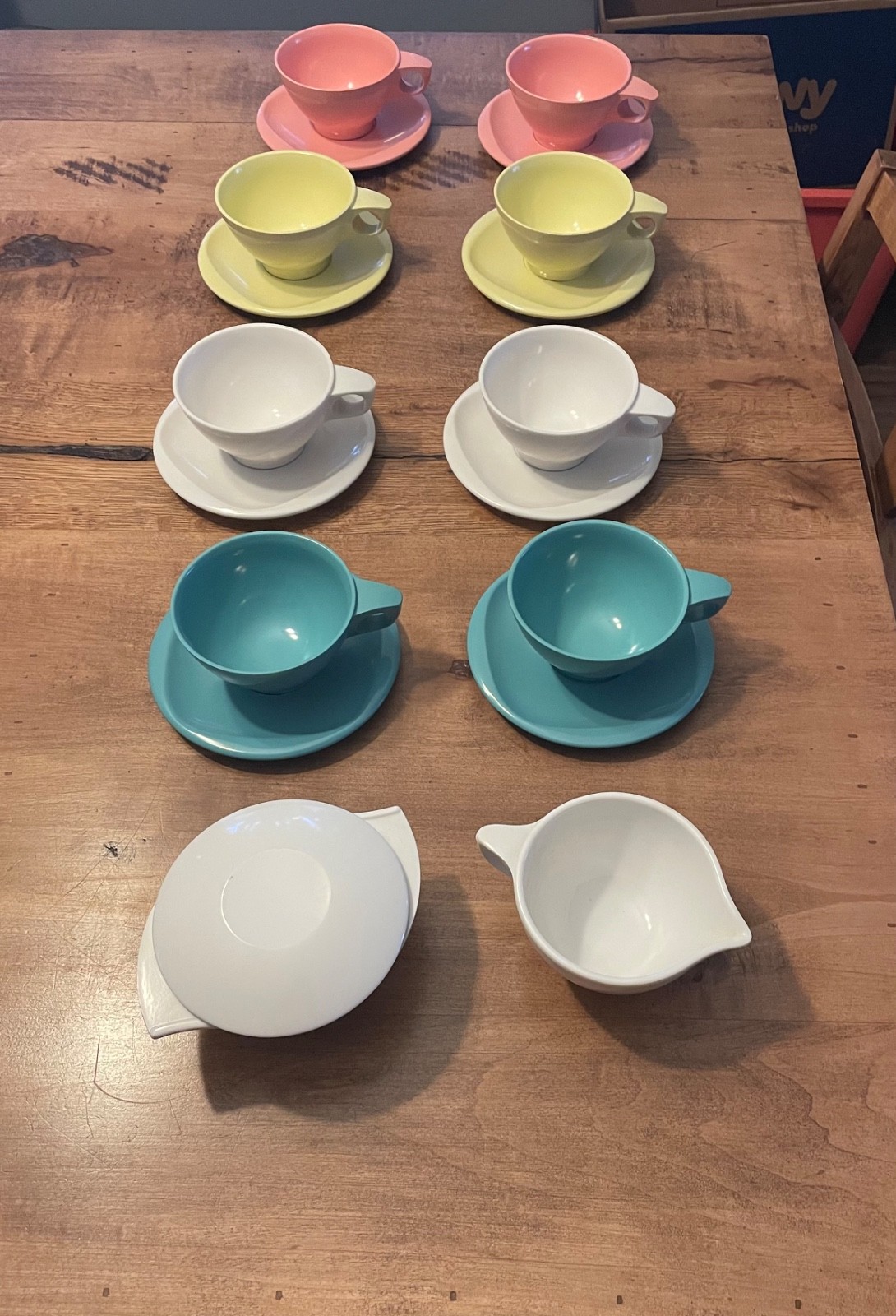 Vintage Boonton ware 19 piece set, cream & sugar, 8 cups, 8 saucers USA