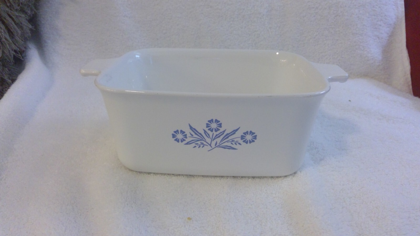 Vintage 1969-72, Black Stamp, Corning Ware P-4-B Cornflower, 1-1/2qt Loaf Dish Vintage 1969-72, Black Stamp, Corning Ware P-4-B Cornflower, 1-1/2qt Loaf Dish