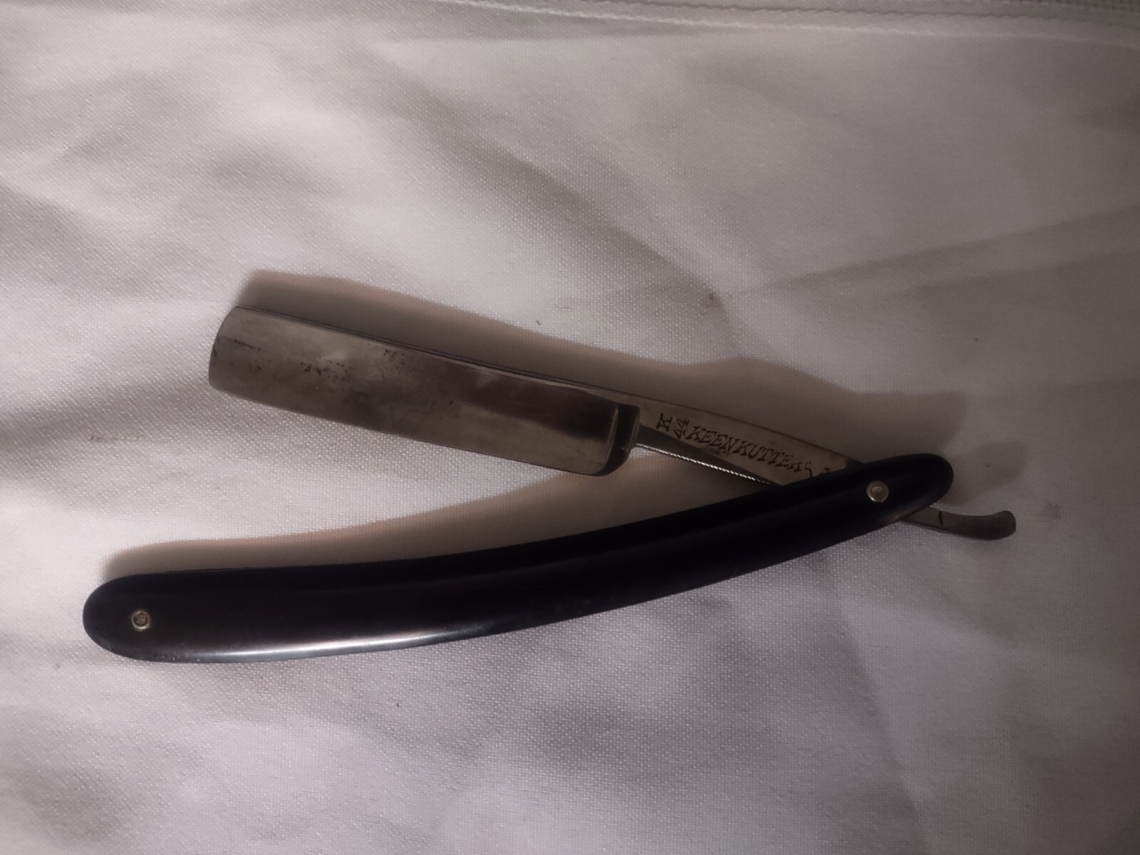 Antique/Vintage Keen Kutter Simmons HOWE CO. Straight Razor Shaving Blade #44