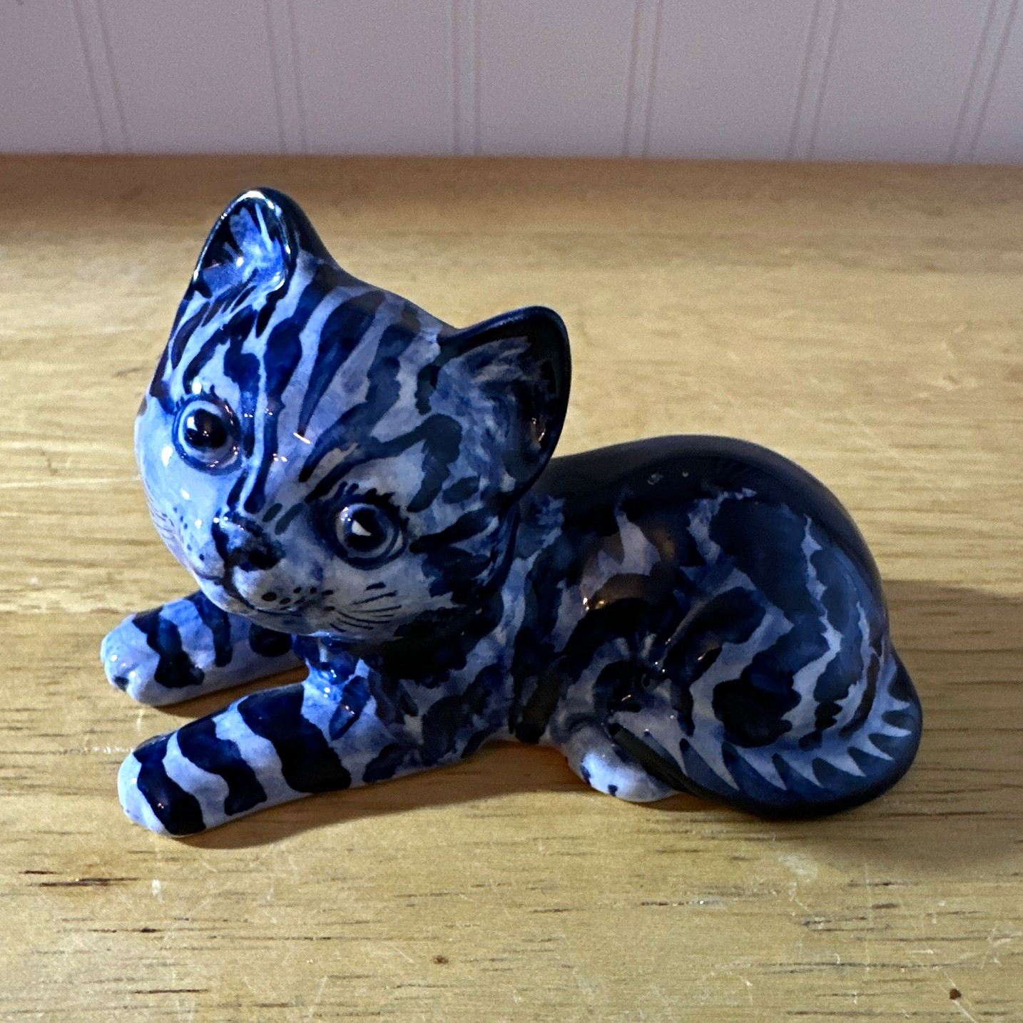 Vintage DELFTS HOLLAND Hand Painted Ceramic Cat Figurine Blue White ODC Marked