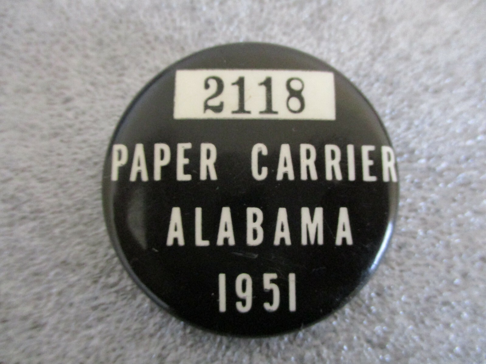 VINTAGE ALABAMA STATE PAPER CARRIER #2118 1951 BADGE/PINBACK GREEN DUCK LICENSE