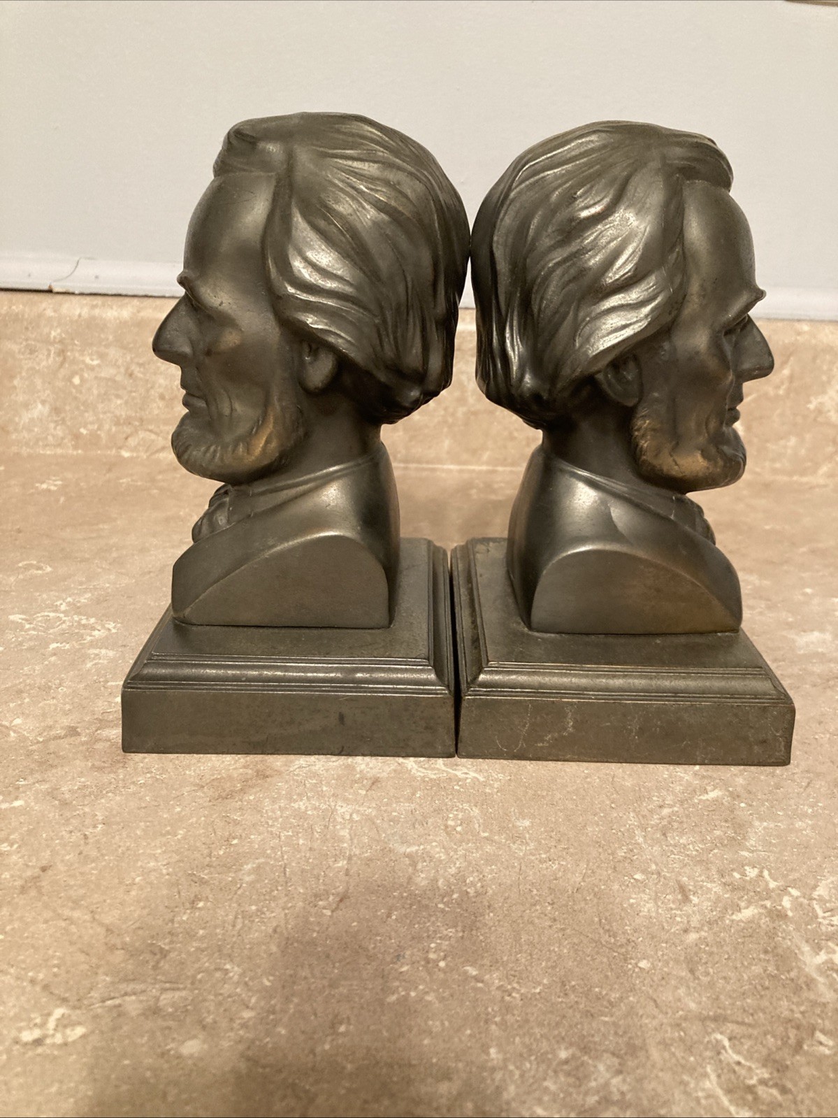 Vintage Abraham Lincoln Bookends Heavy Cast Metal Bronze Finish Pair 2.5 Pounds Vintage Abraham Lincoln Bookends Heavy Cast Metal Bronze Finish Pair 2.5 Pounds