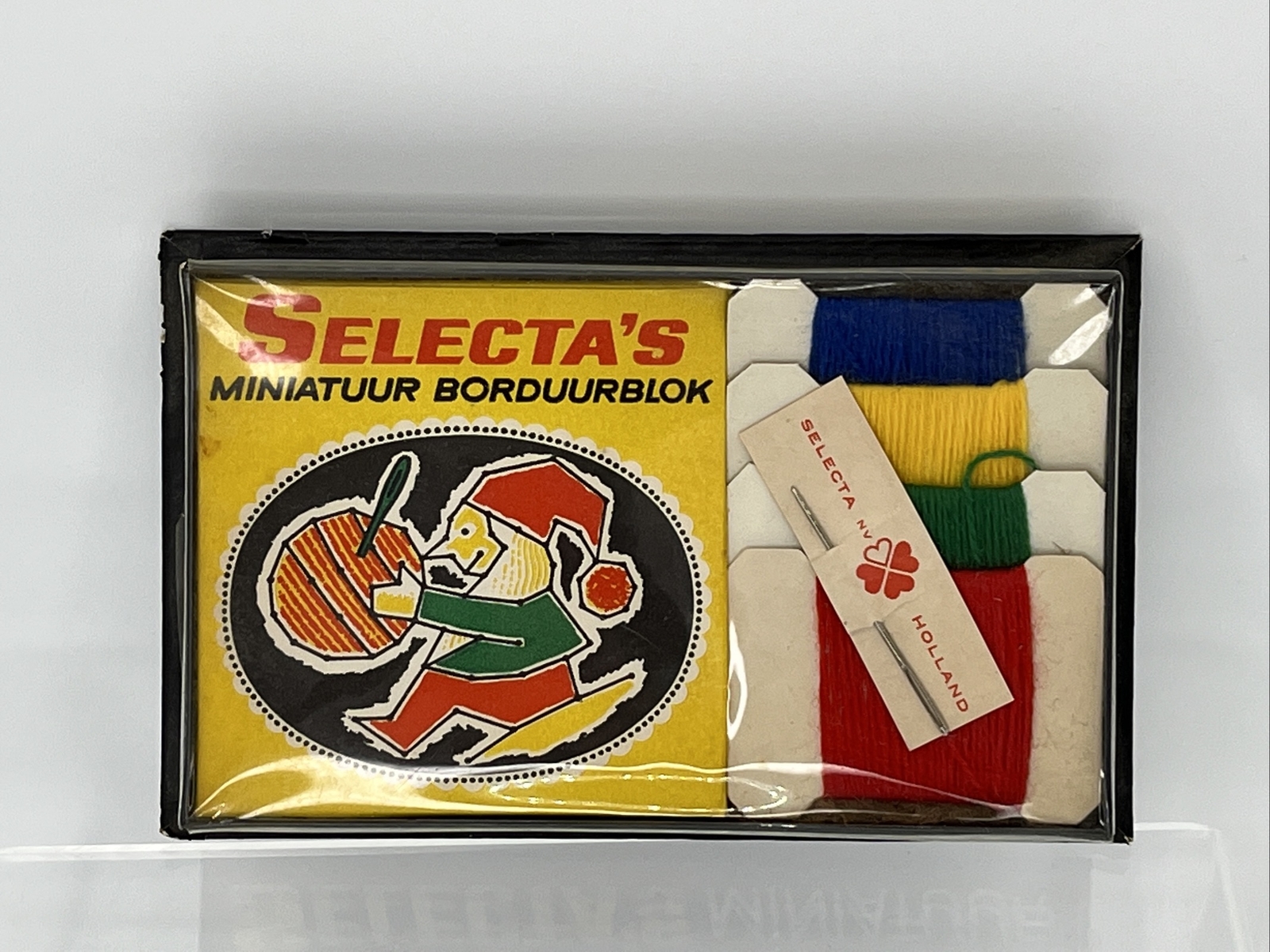 Selecta\'s Miniature Embroidery Block Sewing Cards 3.5x3.5 Dutch 1945-1967