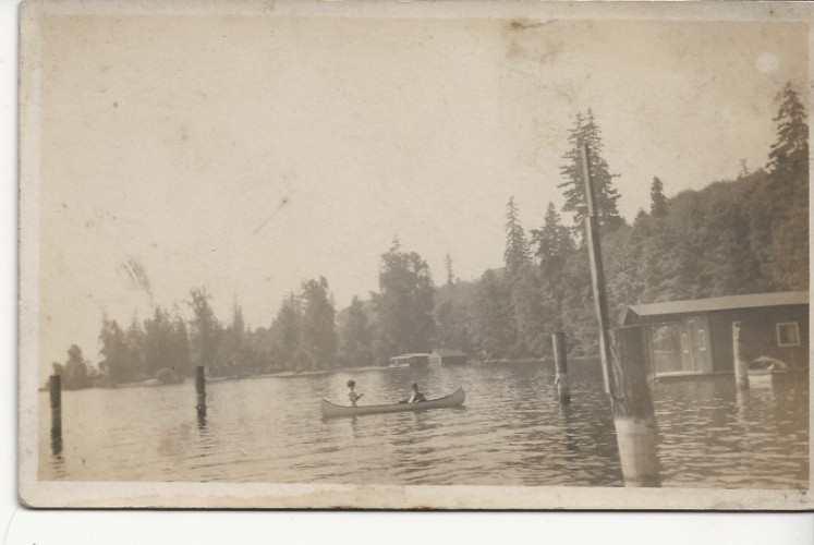 1909 SEATTLE WASHINGTON REAL PHOTO RPPC VIEW OF ID\'D LADY IN CANOE - BOAT HOUSE