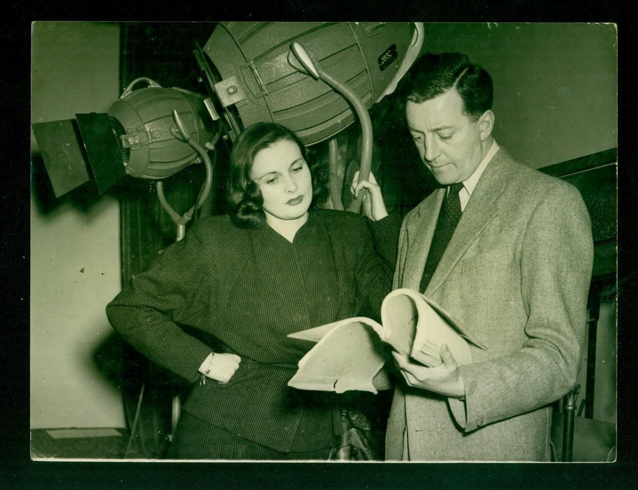 S15, 517-19, 1947, 8x6 Photo, Sonia Holm with Director Charles Frend on the Set