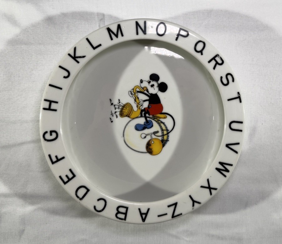 VINTAGE MICKEY MOUSE ABC ALPHABET BOWL WALTER E DISNEY C. 1930'S BAVARIA VINTAGE MICKEY MOUSE ABC ALPHABET BOWL WALTER E DISNEY C. 1930'S BAVARIA