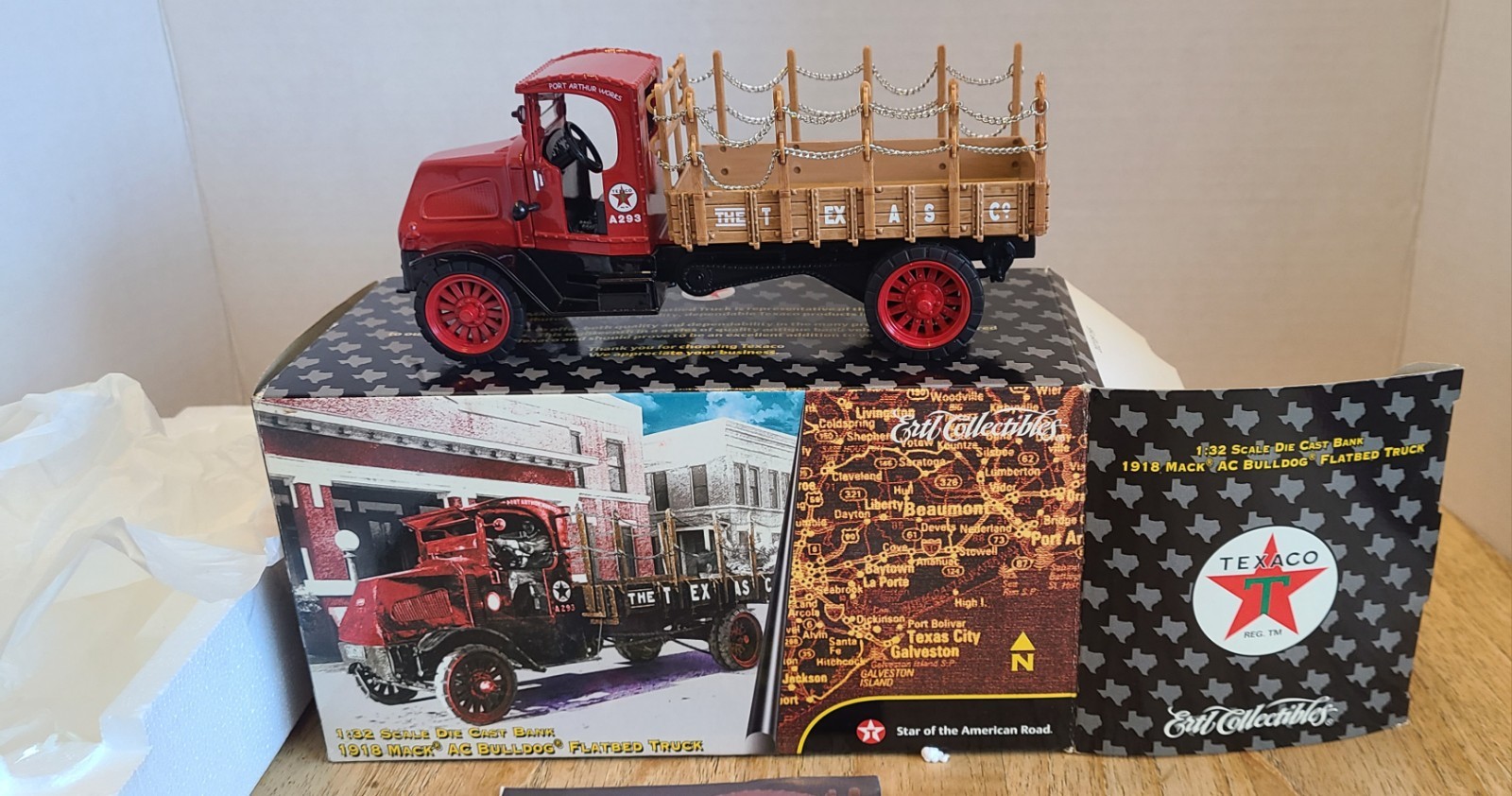 1918 Ertl Collectibles Texaco Die Cast Bank 1918 Mack AC Bulldog Flatbed Truck