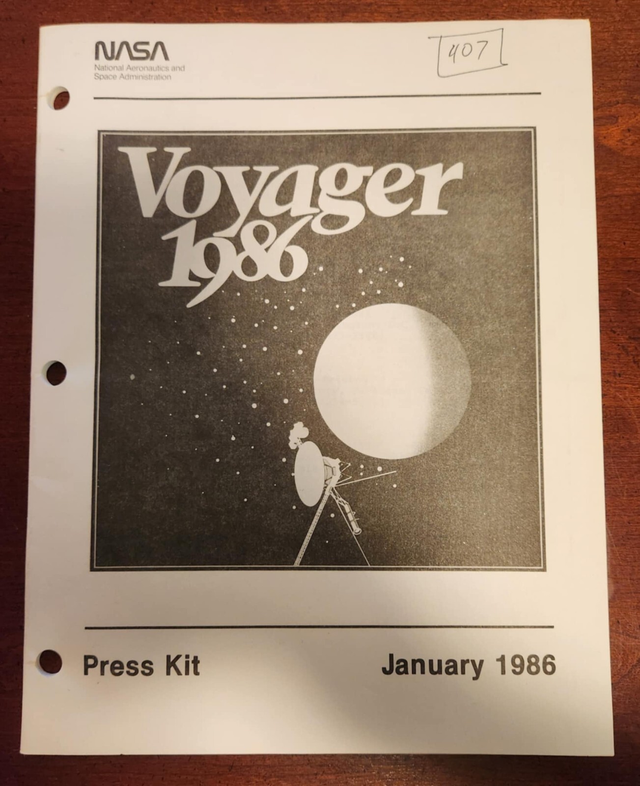 NASA Voyager 1986 Press Kit Booklet - Paperback