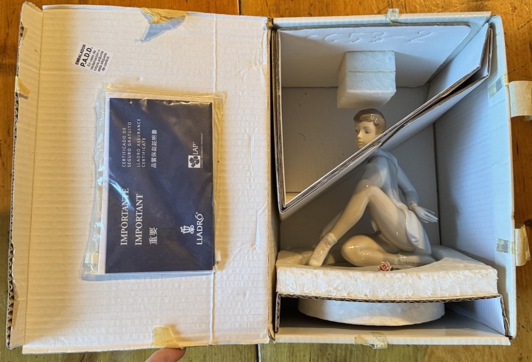 Lladro Elegance on Ice Figure Skater Figurine #6653
