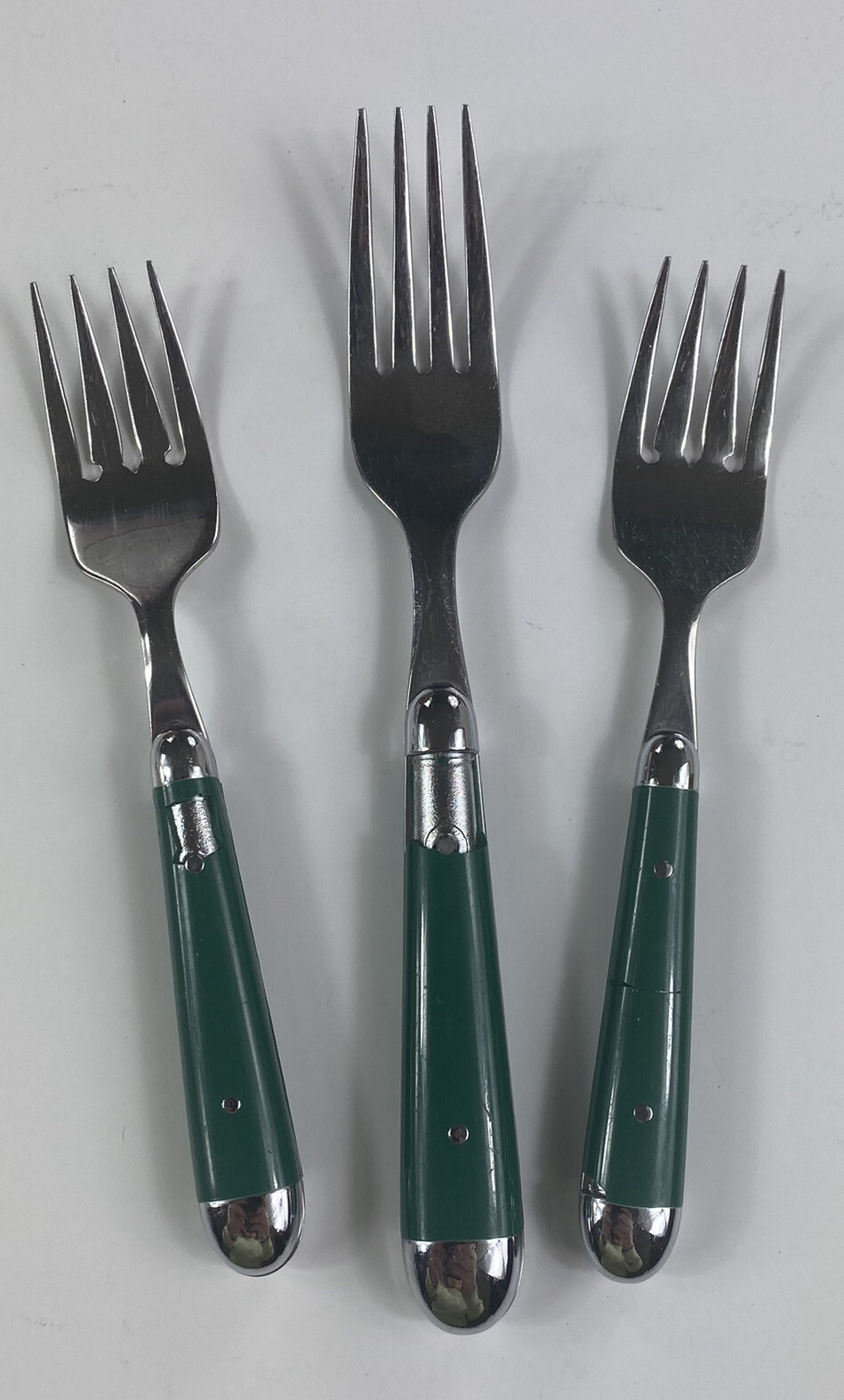 Oneida Palette-Hunter Green (Stainless) Flatware 2 Salad 1 dinner fork damaged
