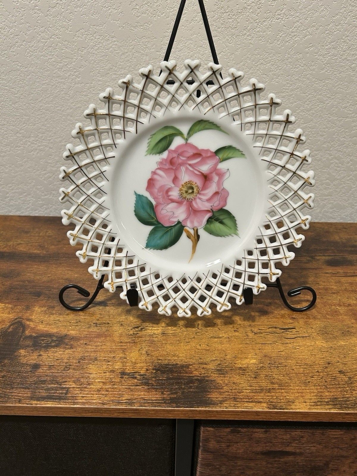 ROSETTI USA Reticulated Floral Lattice Plate ~ Hand Painted Red Rose Japan