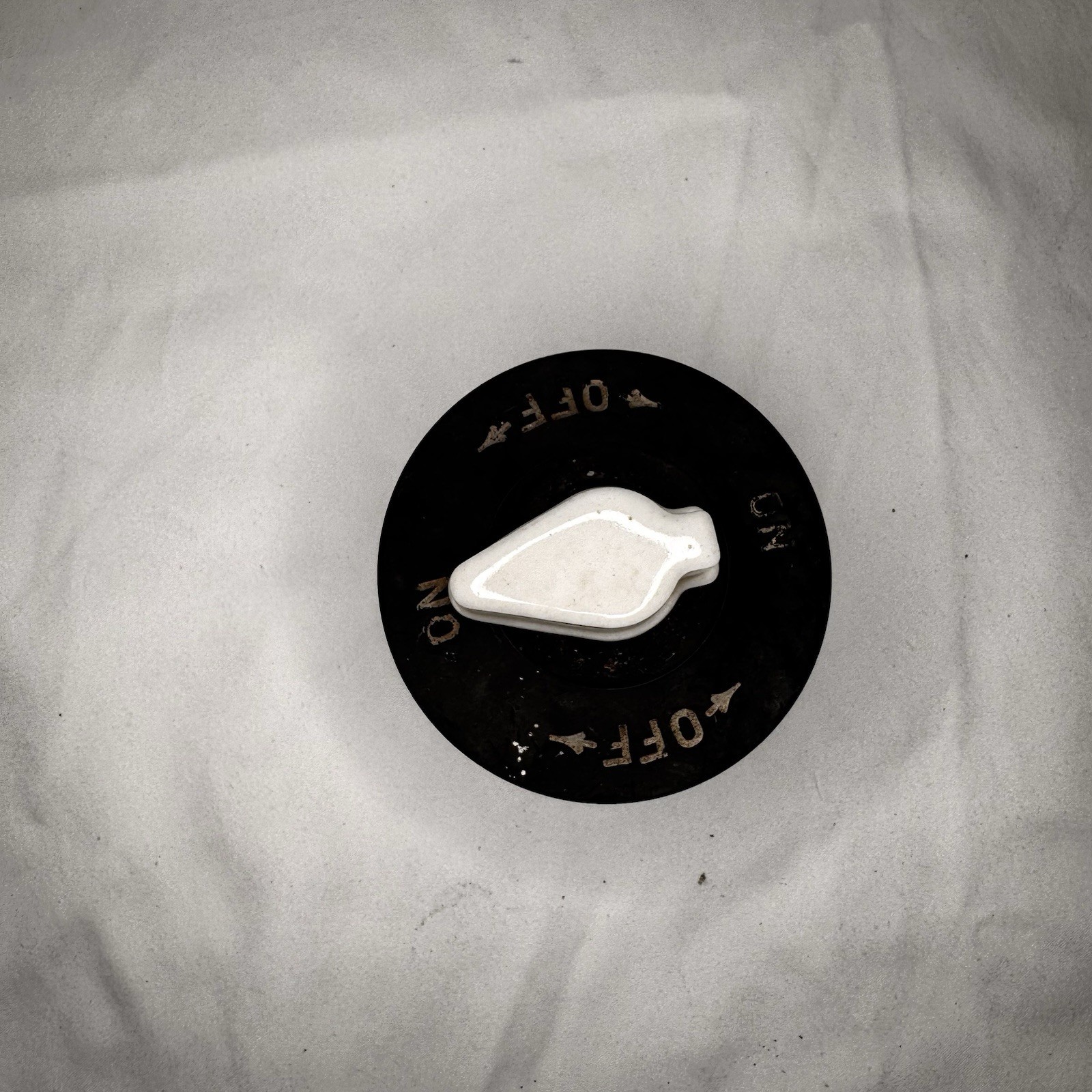 Vintage ceramic OFF-HIGH-MED-LOW switch, black and white