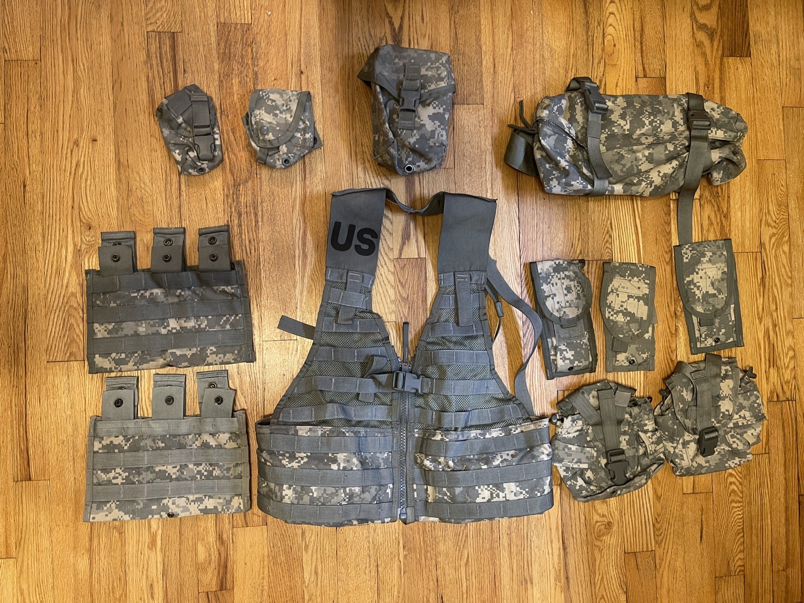 12 PC US Army Rifleman Set System ACU UCP Camo Molle Assault Pouches Vests FLC 12 PC US Army Rifleman Set System ACU UCP Camo Molle Assault Pouches Vests FLC