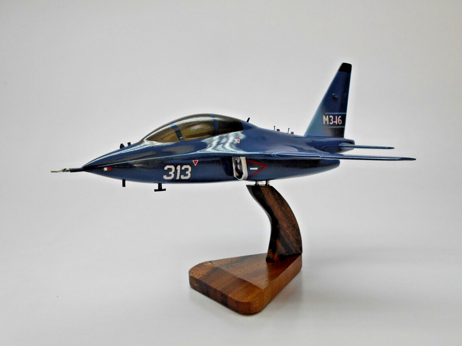 M-346 Master Aermacchi Alenia Aircraft Desktop Mahogany Wood Model Small New