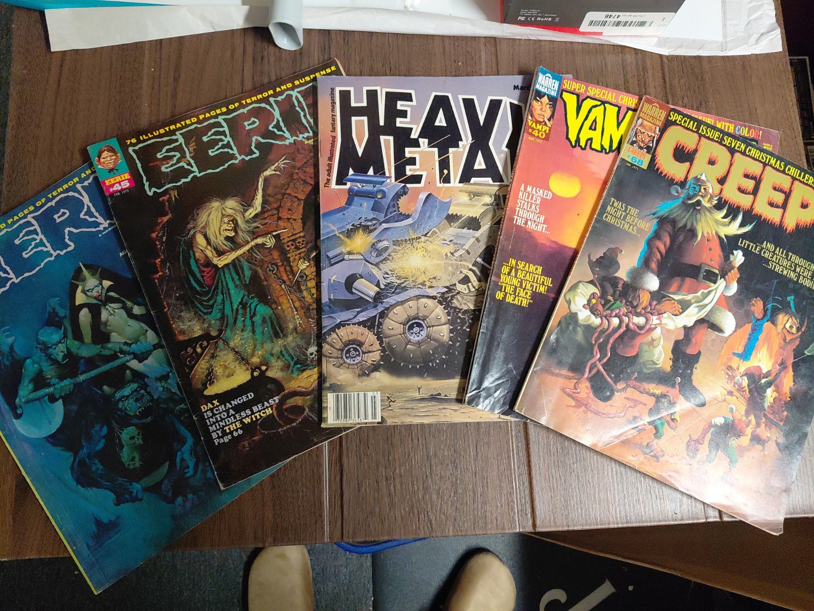 VINTAGE EERIE, CREEPY, HEAVY METAL,  VAMPIRELLA MAGAZINES. LOT OF 5