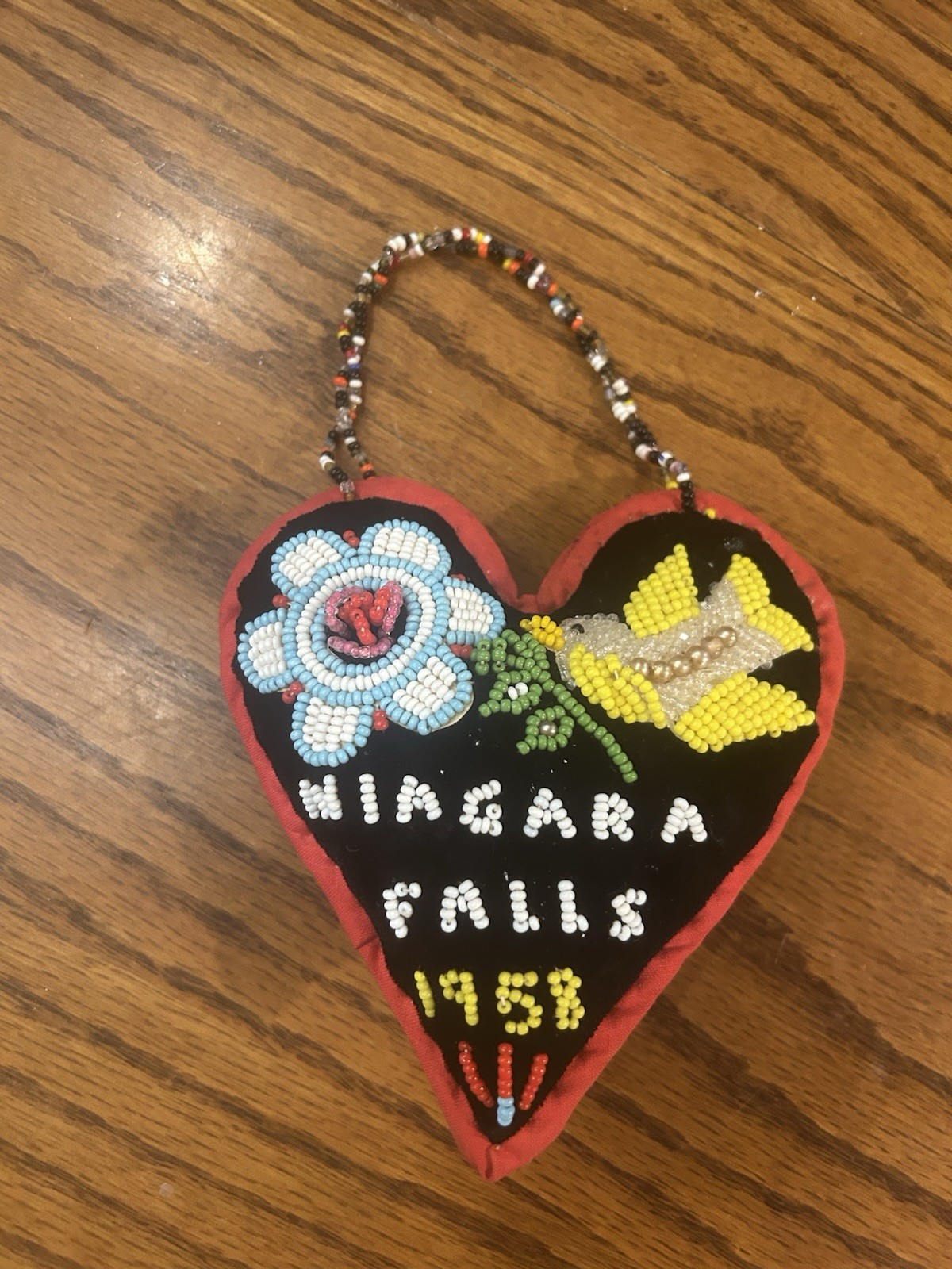 Vintage Iroquois Niagara Falls Souvenir Dated 1958. All Intact. Rare
