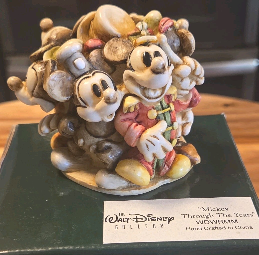 🏰Disney Harmony Kingdom Mickey Through The Years Figure Collectible 2000 👀