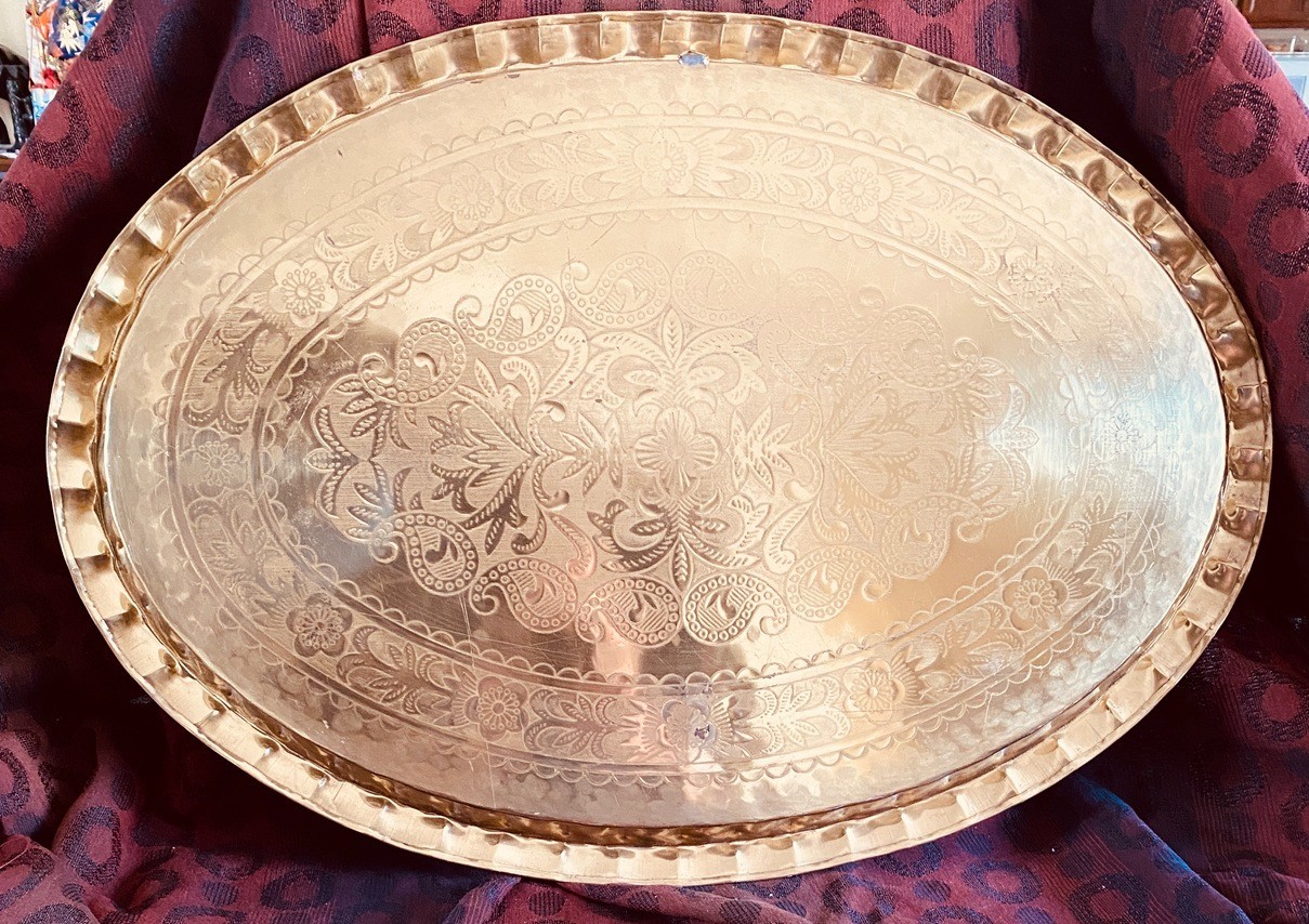 LARGE OVAL ETCHED BRASS TRAY WALL HANGING INDIAN 30x20”  BEAUTIFUL VINTAGE