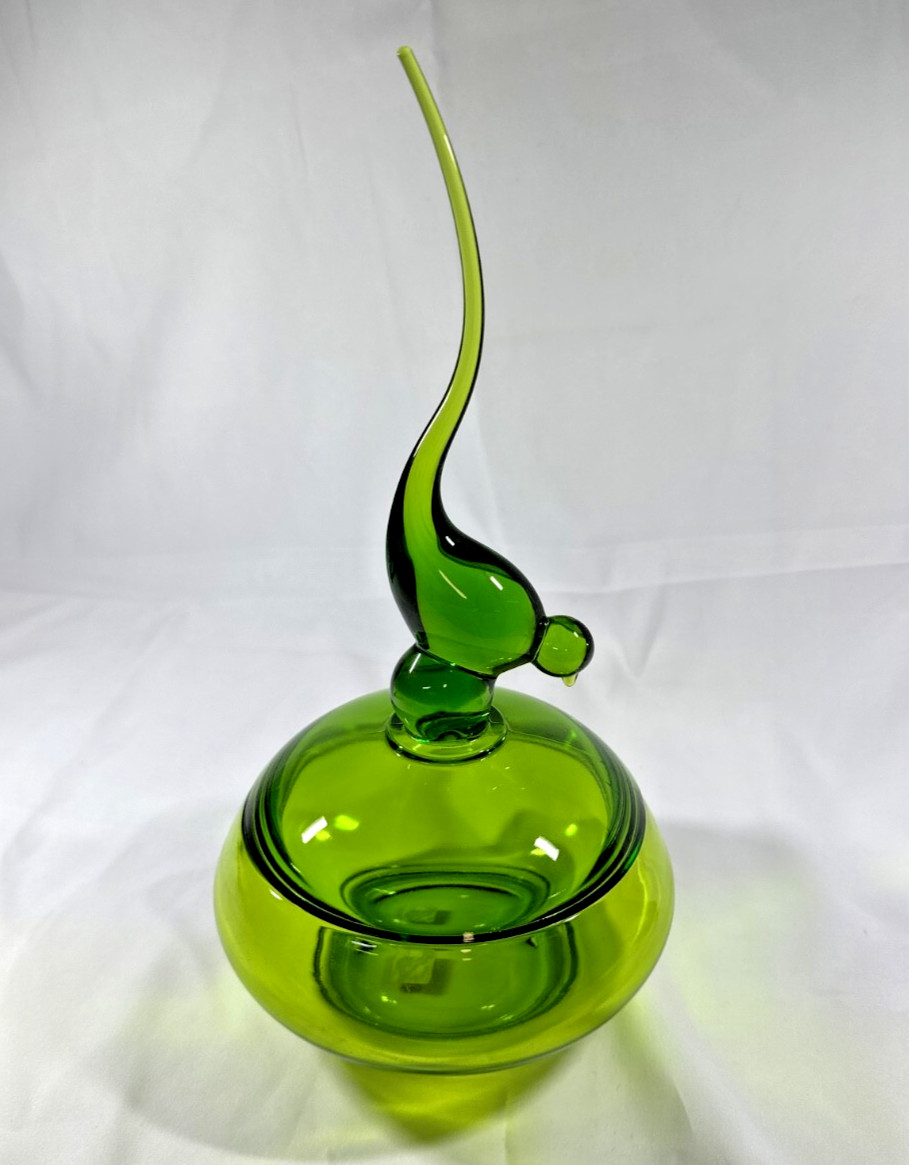 Viking 1960s MCM Vintage Glass Avocado Green Long Tail Bird Candy Dish Bowl NICE Viking 1960s MCM Vintage Glass Avocado Green Long Tail Bird Candy Dish Bowl NICE