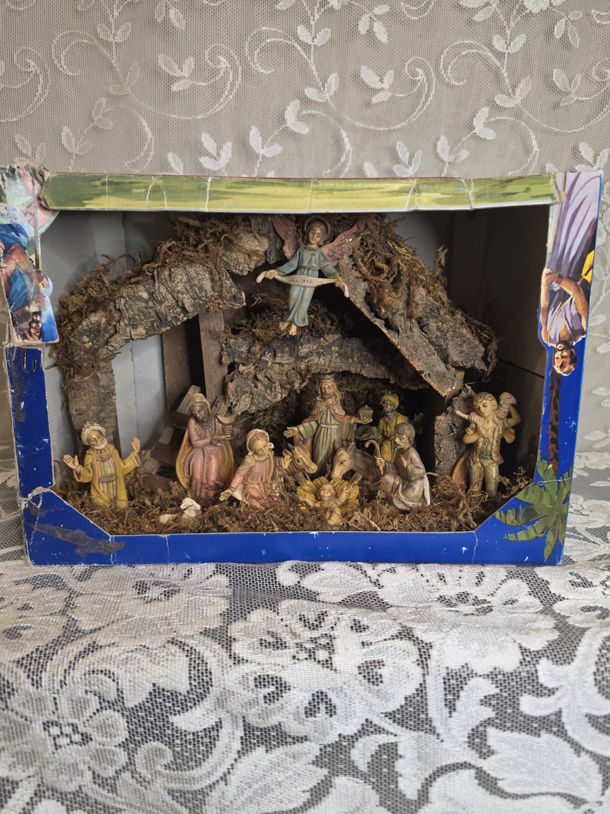 Vintage Italian Nativity Set Made in Italy Hand Painted Figures w/ Wooden Stable