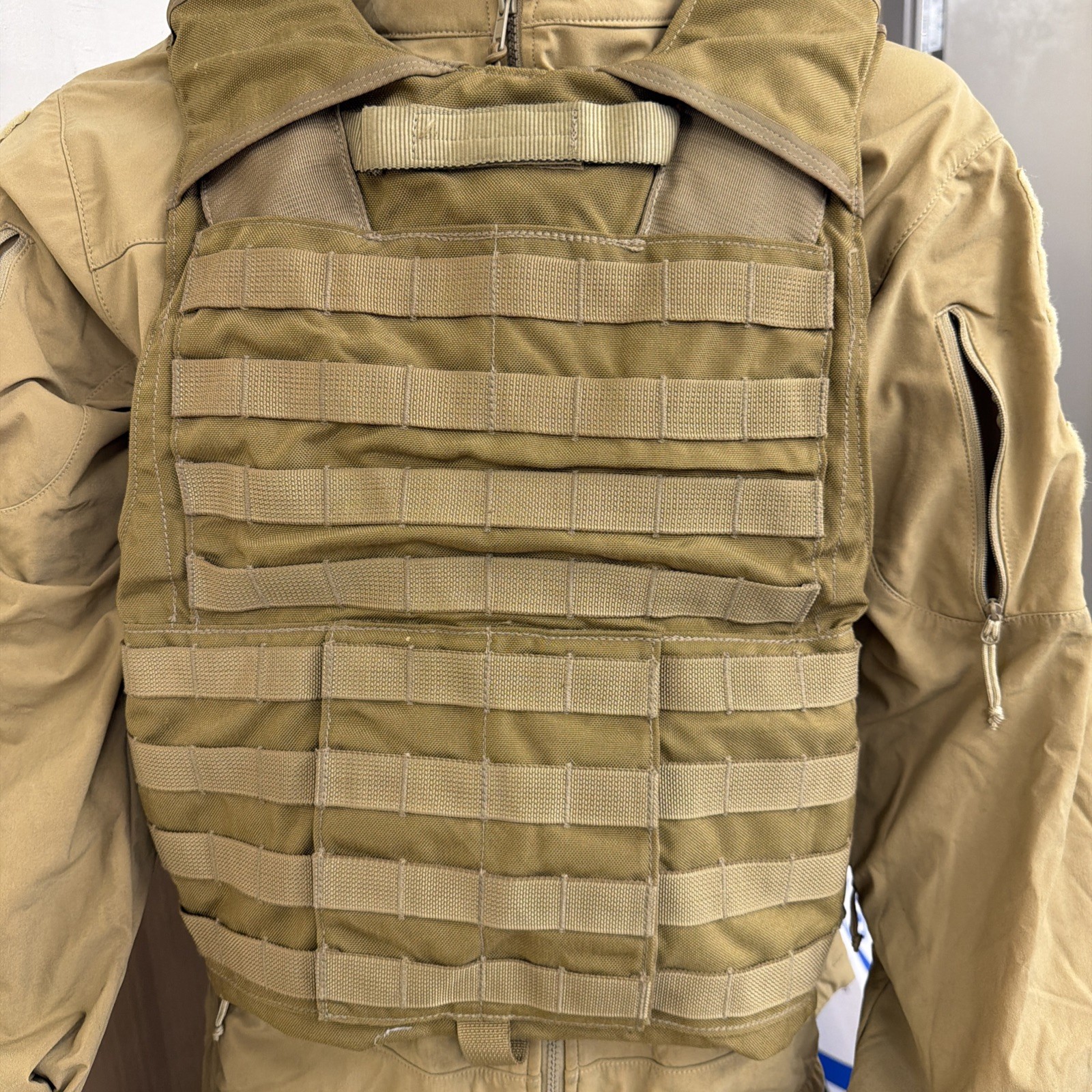 Eagle Industries CIRAS Maritime Armor Carrier Large Coyote Brown MOLLE 2009